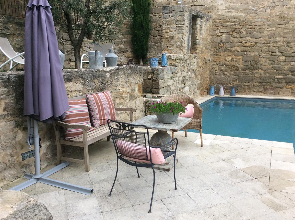 Le Posterlon Bed and Breakfast Caumont-sur-Durance Exteriör bild