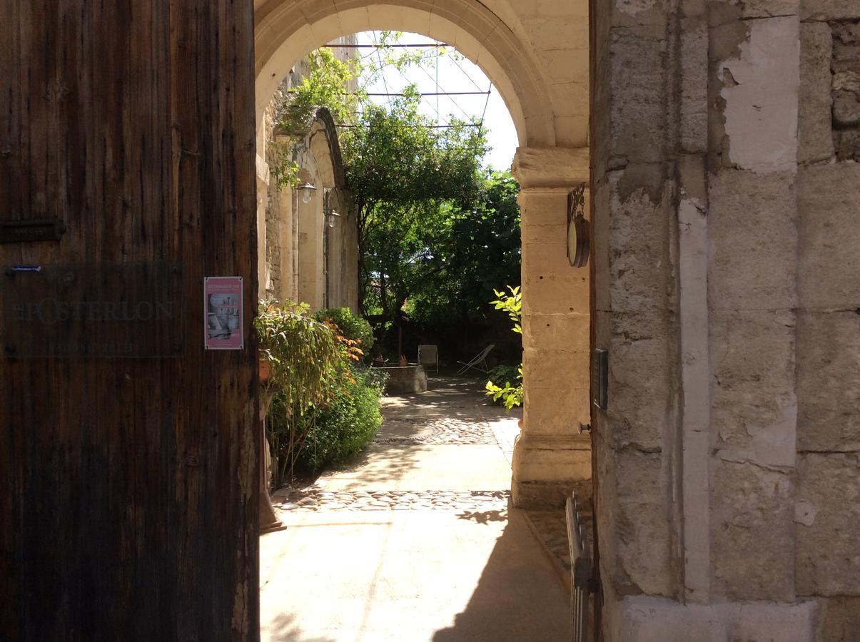 Le Posterlon Bed and Breakfast Caumont-sur-Durance Exteriör bild