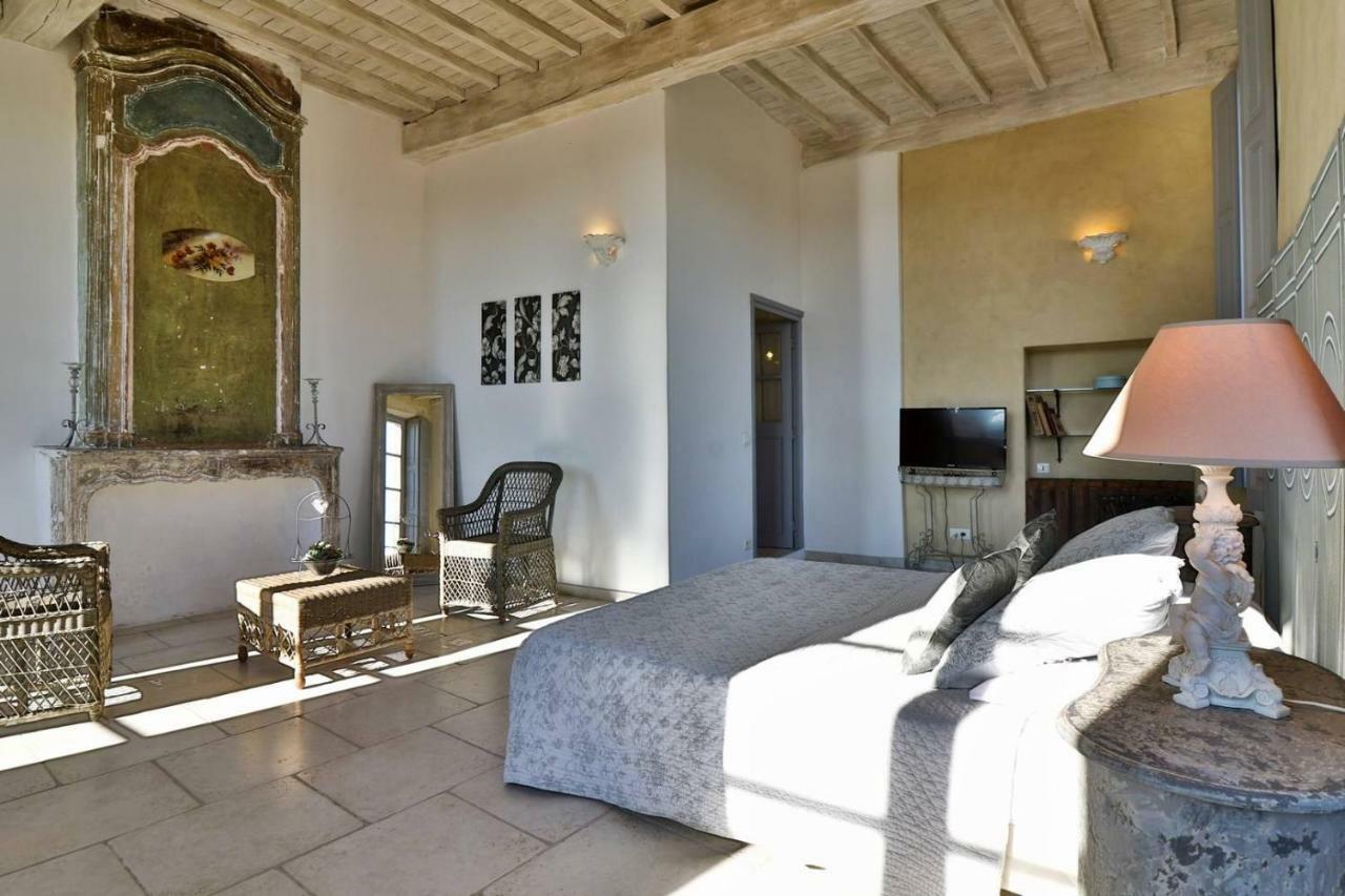 Le Posterlon Bed and Breakfast Caumont-sur-Durance Exteriör bild