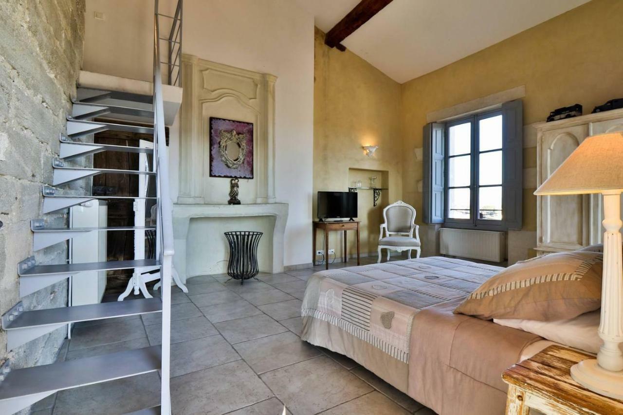 Le Posterlon Bed and Breakfast Caumont-sur-Durance Exteriör bild